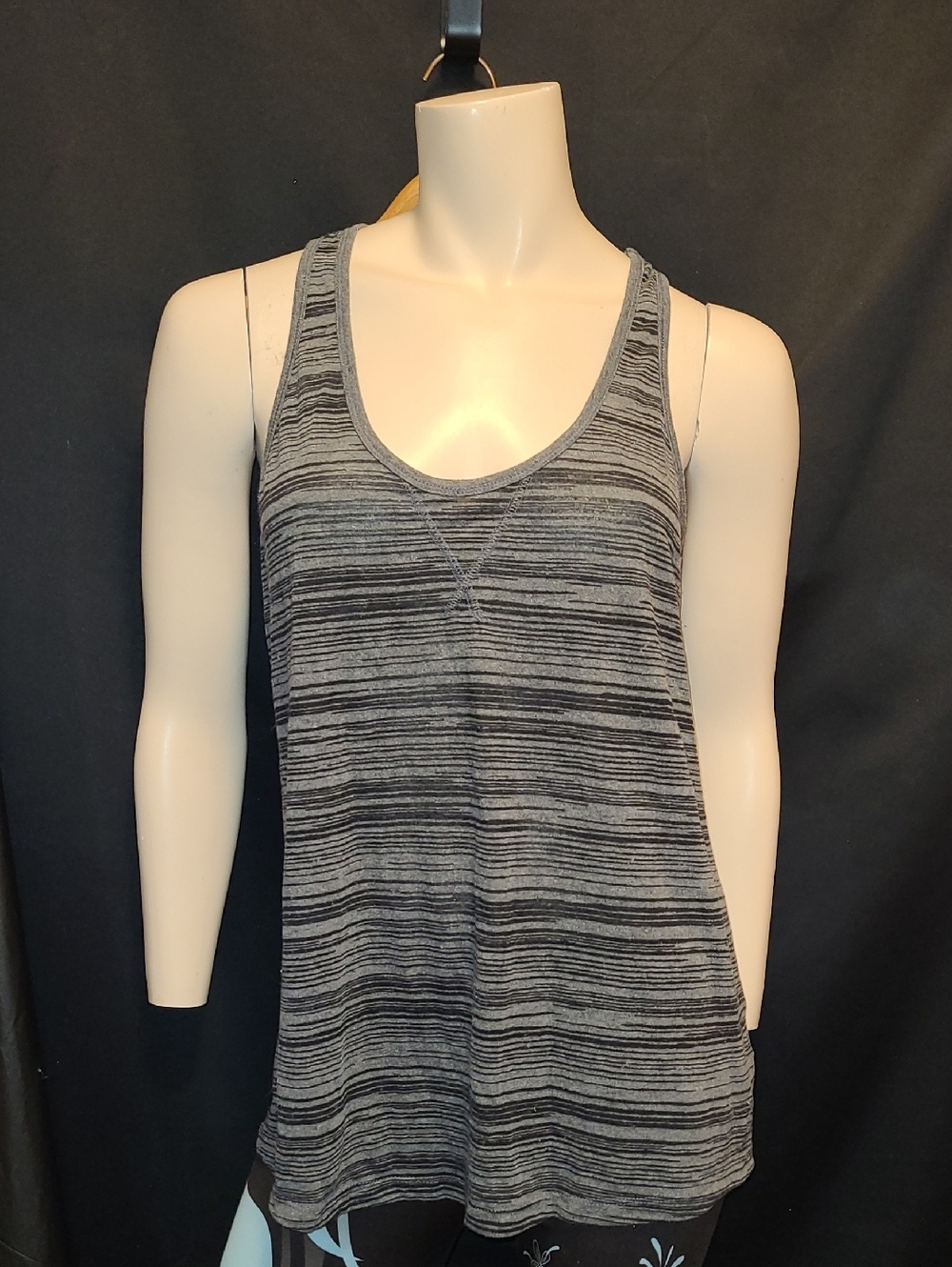 Grey striped Old Navy activewear racerback tank top DARKGREY SIZE LARGE